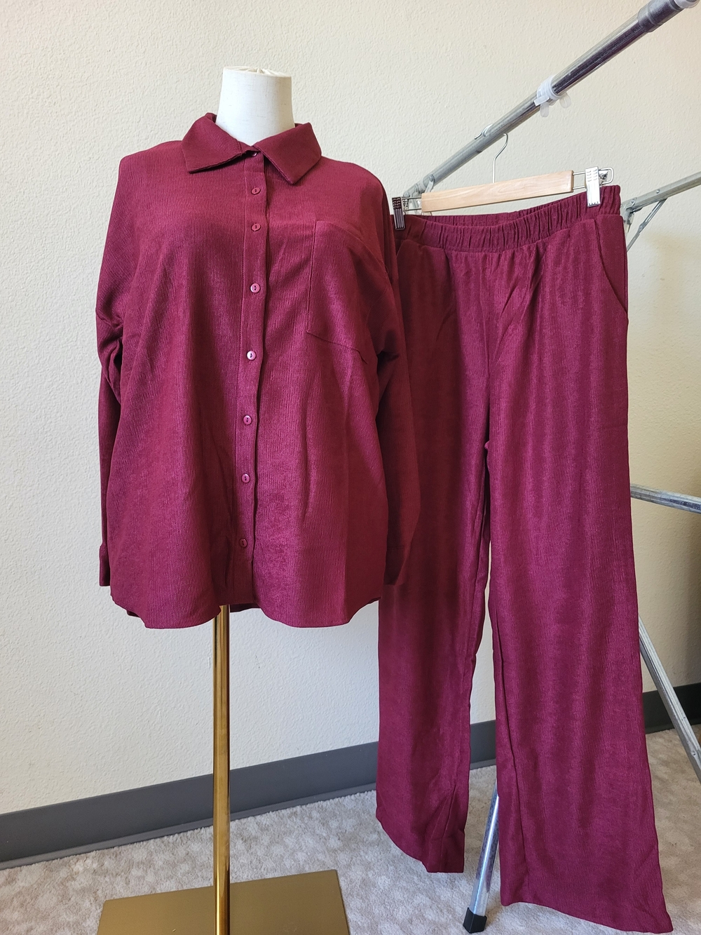 Two Piece Modest Burgundy Ribbed Pocket Shirt Set XXL - Picture 5 of 8
